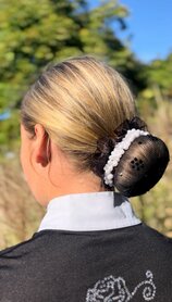 Haarnetje black flower crystal.