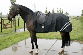 HH uitrijdeken  waterdicht zwart.