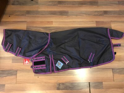 Pony regendeken MET hals Premiere grey/pink.