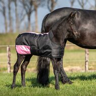 Outdoordekentje Veulen black/pink 200gr.