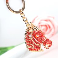 Rhinestone Tassieraad/sleutelhanger Paardhoofd red/gold.