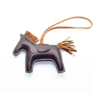 Tassieraad horse/saddle leather black.